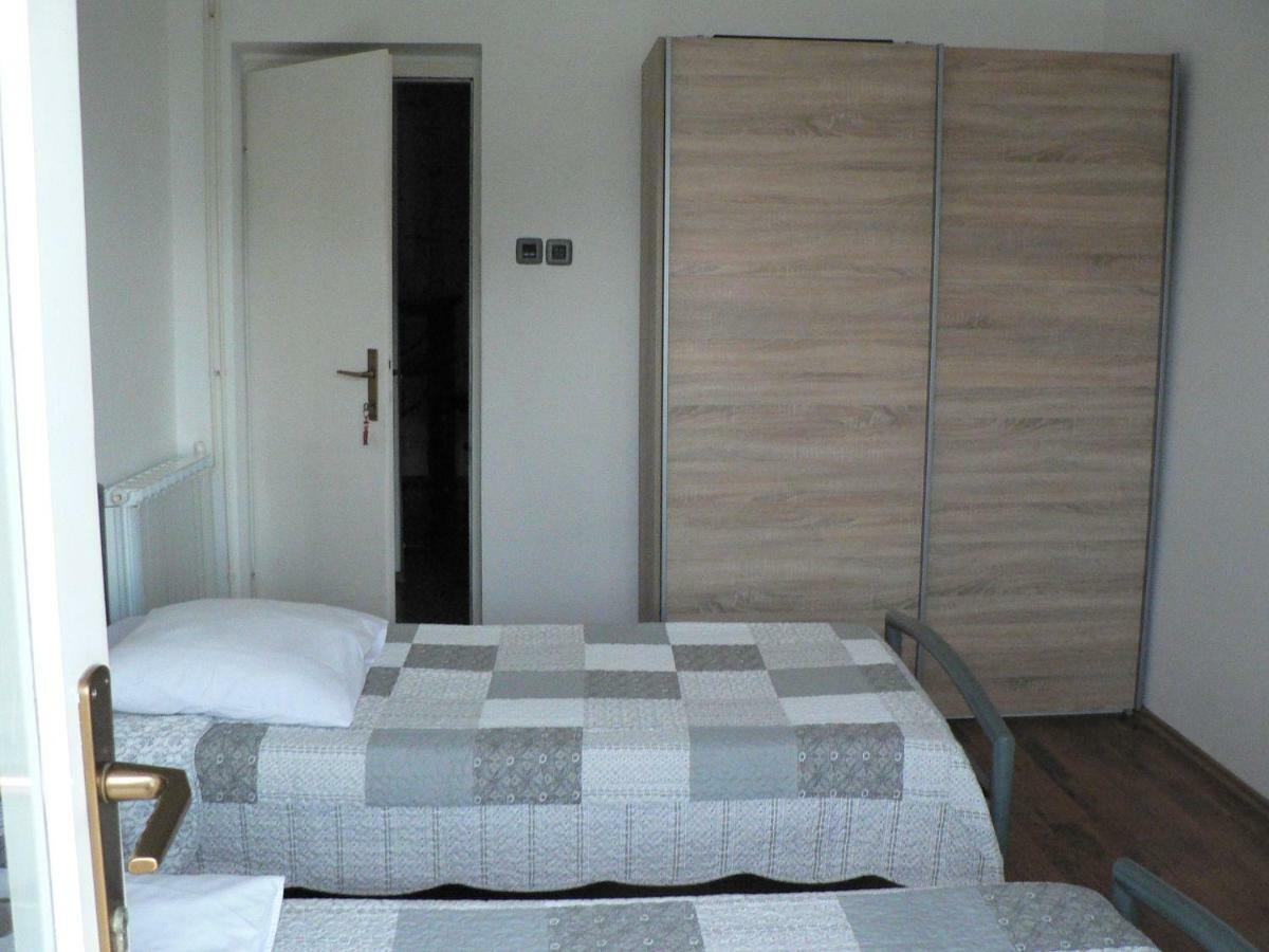 Apartman Mare Pula Bagian luar foto
